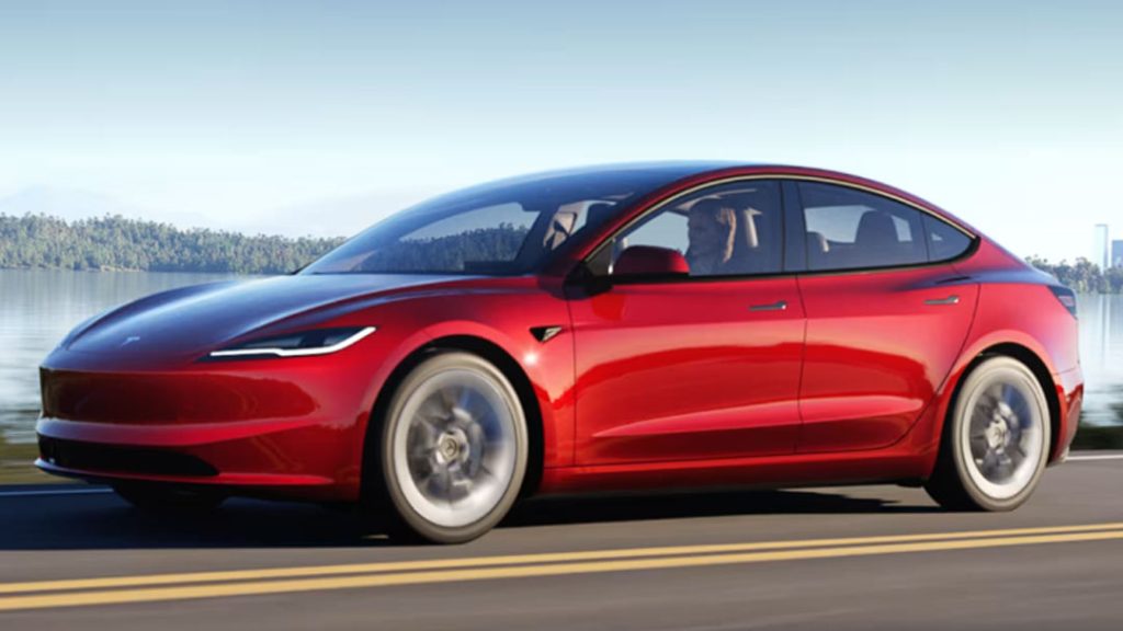 Tesla Model 3 najbolji električni automobil